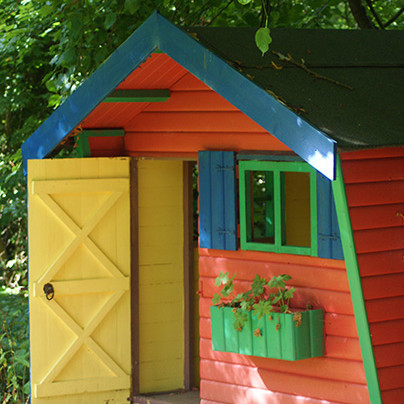 Broomhill-Manor-Outdoor-PlayHouse
