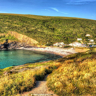 Crackington-Haven-beach
