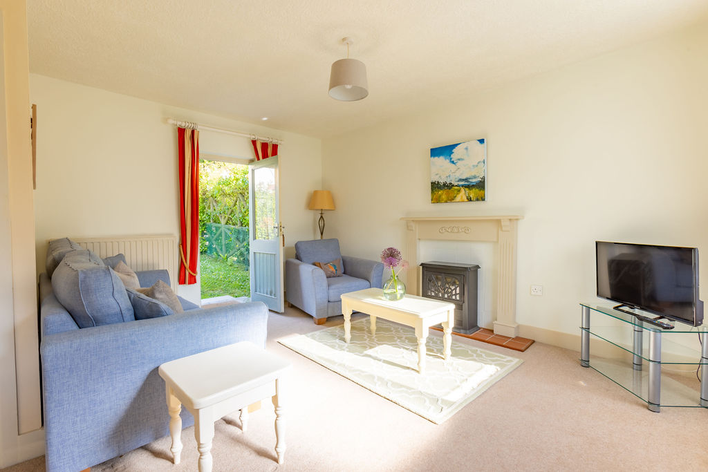 Luxury Holiday Cottage for rent in Bude Cornwall kingfisher Cottage Broomhill Manor
