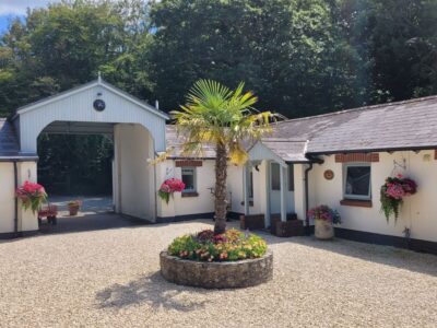 Luxury Holiday Cottage to rent Broomhill Manor Bude Cornwall Sandpiper Cottage