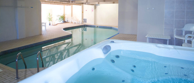 Broomhill Manor’s heated indoor pool and Jacuzzi