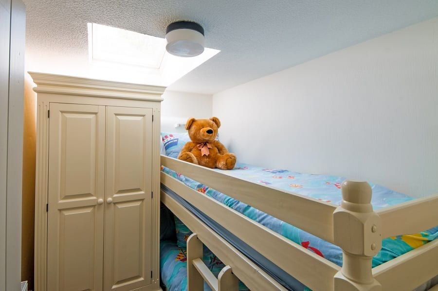 Kittiwake bunk room for kids Broomhill Manor Holiday Cottages for rent in Bude North Cornwall