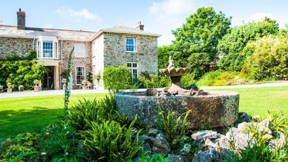 The West Wing of Broomhill Manor gardens