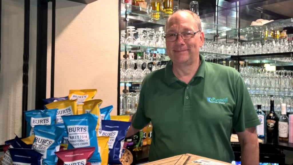 Oliver loves…the bar WP_20170806_19_21_37_Pro