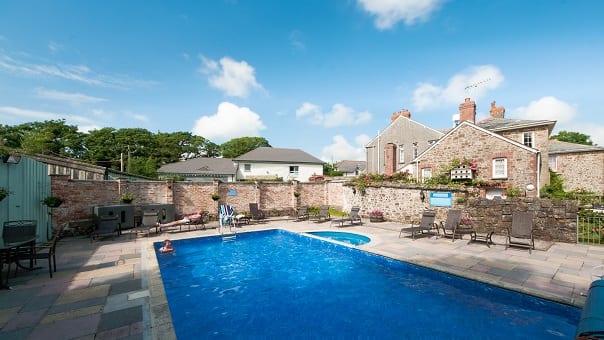 Heated outdoor pool and kiddies paddling pool