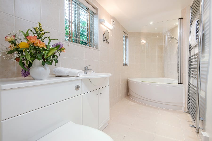 Round House bathroom with large bath