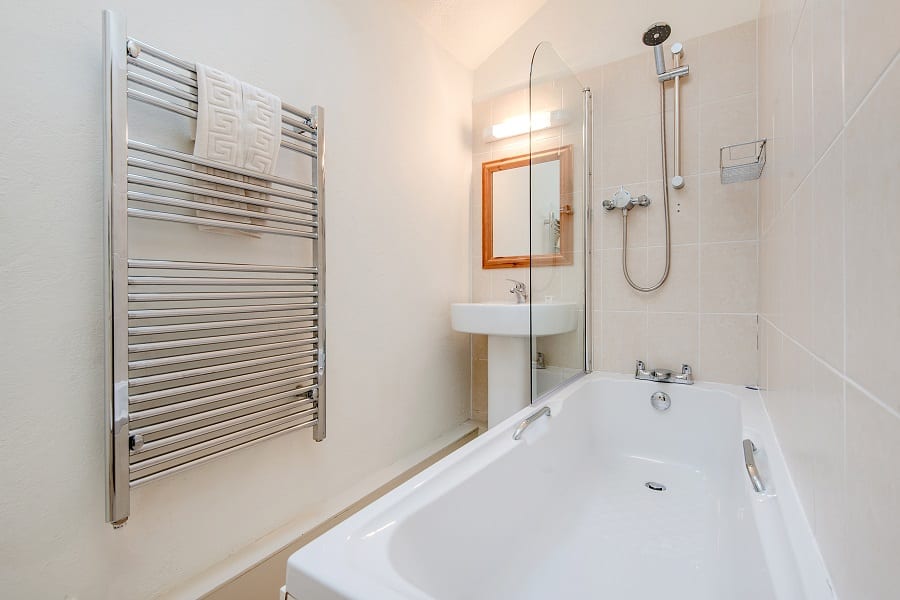 Swallow bathroom