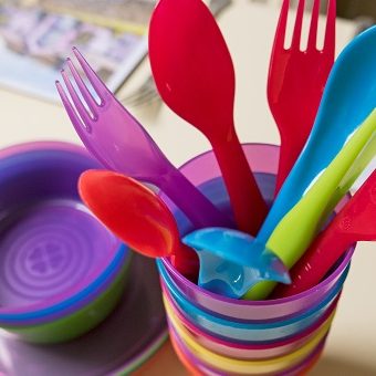 kids_cups_bowls_l1060351